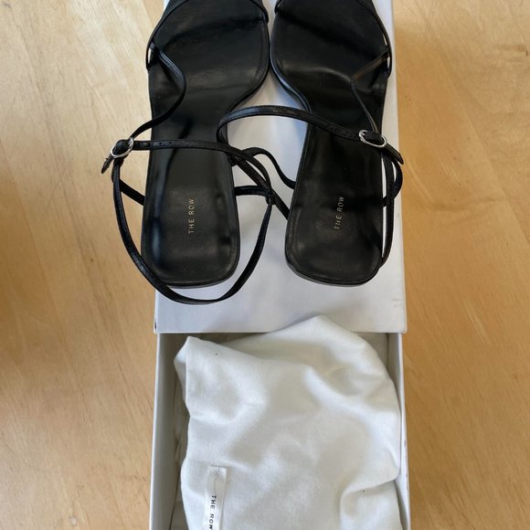 The ROW black strappy leather sandals, size 11 - Picture 3 of 3